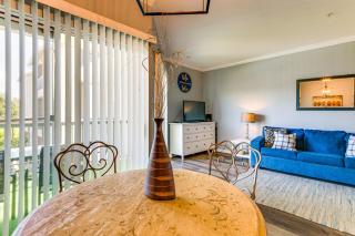Lake Conroe Condo with Pool Access and Balcony! - 5