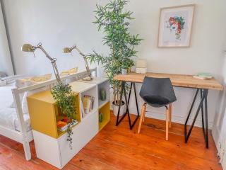 Stay as a Local! Santos Historical Guesthouse IV - Lisbon - 1