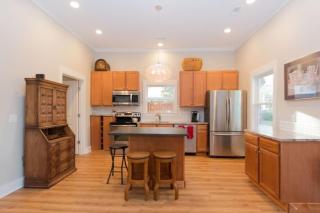 5Min Walk to Waterfront. Pet Yes - 6