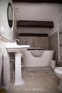 STUDIO LOFT FERRARA centro storico vista castello - Ferrara - 6