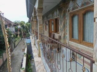 The Reinhold Guesthouse Bali - Kerobokan - 1