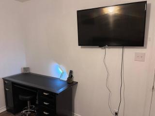 Pet Friendly Sleeps 9 HighSpeed WiFi 500MBPS Plus - 4