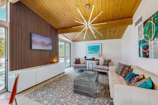 Iconic Mid-Century Modern Escape Permit# 4729 - Palm Springs - 2
