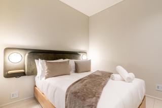 The Rose 201-2Bedroom Apartment with Rooftop Pool - 2