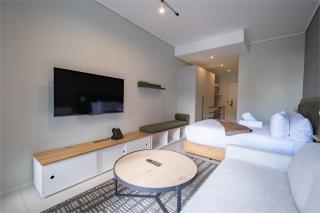 The Rose 409: Modern City Studio with Rooftop Pool - Cidade Do Cabo - 8