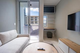 The Rose 409: Modern City Studio with Rooftop Pool - Cidade Do Cabo - 6