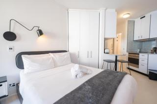 Flamingo 208: Modern Apt with Balcony - Cape Town - 5