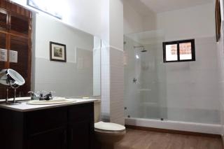 Spacious Room in prime Location - San Pedro Sula - 4