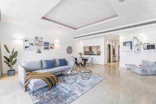 Oceana Baltic Palm West Beach Views 3 bd Sleeps 7 - Dubai - 2