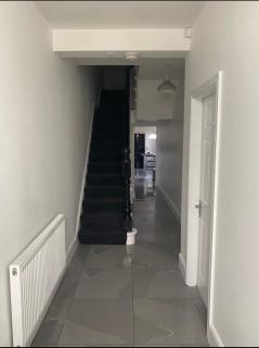 5 bedroom ensuite spacious house - 5