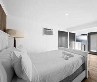 Oceanfront 1-Bedroom House on Pacific Coast Highway with Private Beach Access & Stunning Views - 7