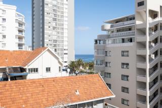Flamingo 108: Modern Apt with Balcony - Kaapstad - 9