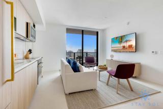 Luxury 2 Bedrooms Balcony Pool & Gym - Miami - 6