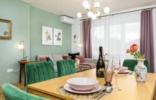 Elegant Escape by Buda Castle for Pleasure Seekers - 9