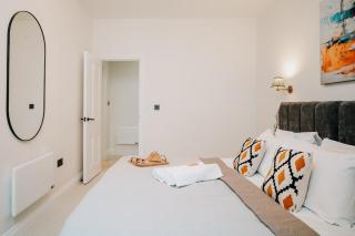 Stunning City Grade II Pad WiFi Families Contractors - Birmingham - 1