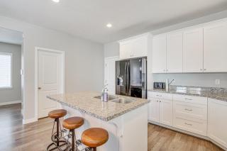 8 Mi to Loveland Aquarium Mtn Home in Herriman! - 3