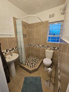 Corner Cottage - All to yourself - Durban - 3