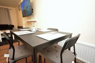 Spacious 3 Bedroom House in Beckton London - Londres - 6