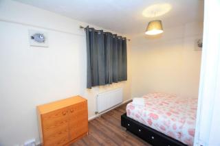 Spacious 3 Bedroom House in Beckton London - Londra - 3