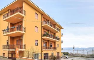 Cozy Apartment In Campo Calabro - 4