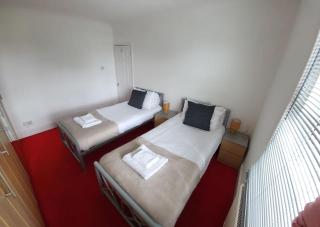 Quiet and specious 3 bed House - 4