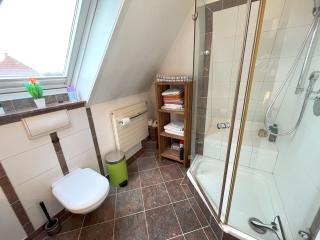 Doppelzimmer, eigenes Bad, stadtnahe, ruhig, Airport nahe! - Bönningstedt - 4