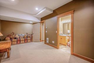Treetop Getaway - Ski In Out, Private Hot Tub & Sleeps 10 - 3