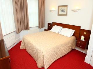 Gatwick Cambridge Hotel - 3