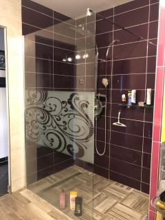 Chambre chez Delphine et Guillaume salle de bain et wc commun - Venarey-les-Laumes - 1