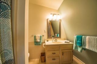 Geneva Beach House Delavan Suite - Half Mile Walk to the Lake - Shared Backyard - Parking - Lake Geneva - 8