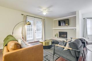 Pet-Friendly Townhome in Raleigh with Deck! - Raleigh - 0