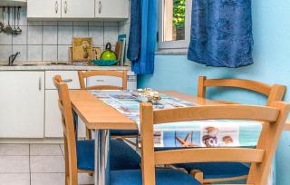 1 Bedroom Awesome Apartment In Turanj - Turanj - 3