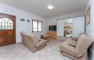 Beach Front Apartment - Sveti Filip i Jakov - 8