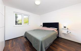 5 Bedroom Cozy Home In Podstrana - Podstrana - 5