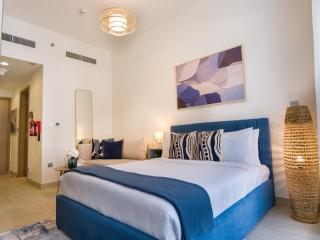 EasyGo- Lavish STU with Pool view in Azizi Riviera - Dubai - 8