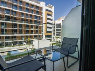 EasyGo- Lavish STU with Pool view in Azizi Riviera - Dubai - 1