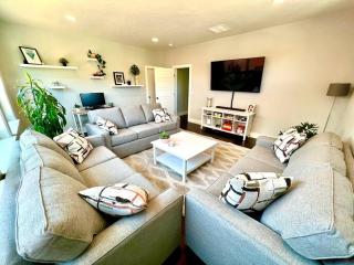 The Greenbelt Getaway - Views, Pets, Bikes, Games, Fun - Boise - 3
