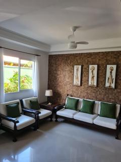 Casa com localização privilegiada, a 140 metros da praia Juquey - 4