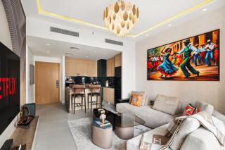 Stylish Poolside Apartment in Dubai Creek Harbour - By DuStay - Dubai - 1
