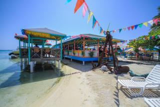 Graham's Place - Guanaja - 7