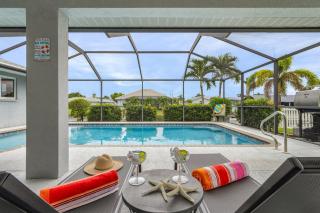 Spacious 4-Bedroom Villa with Private Pool and Canal View- Villa Red Coral - Roelens - 0