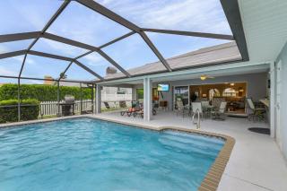Spacious 4-Bedroom Villa with Private Pool and Canal View- Villa Red Coral - Roelens - 7