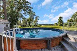 Lake Front Home with Pool and Stunning Views - Annandale - 9