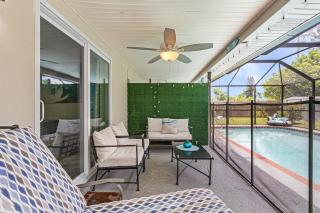 Charming 2-Bedroom Retreat, Pool - Casa Turtle Cove - Roelens - Cape Coral - 3