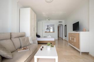 Sunstay Diamond Loft Fuengirola Beach - Fuengirola - 5