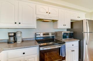 Walk to Beach Home with Pool Access in Gulf Shores! - Gulf Shores - 4