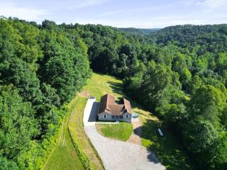 Buck Run - a secluded cabin in Rockbridge, OH - 0