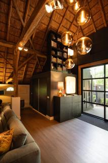 Luxe Hofstede met paardenstalling - Lunteren - 8