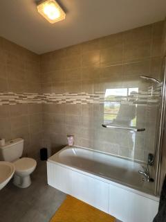 Luxury 3 bed property overlooking River Erne Marina - 2