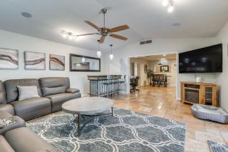 Game Room and Pool Pet-Friendly Home in Scottsdale - 6